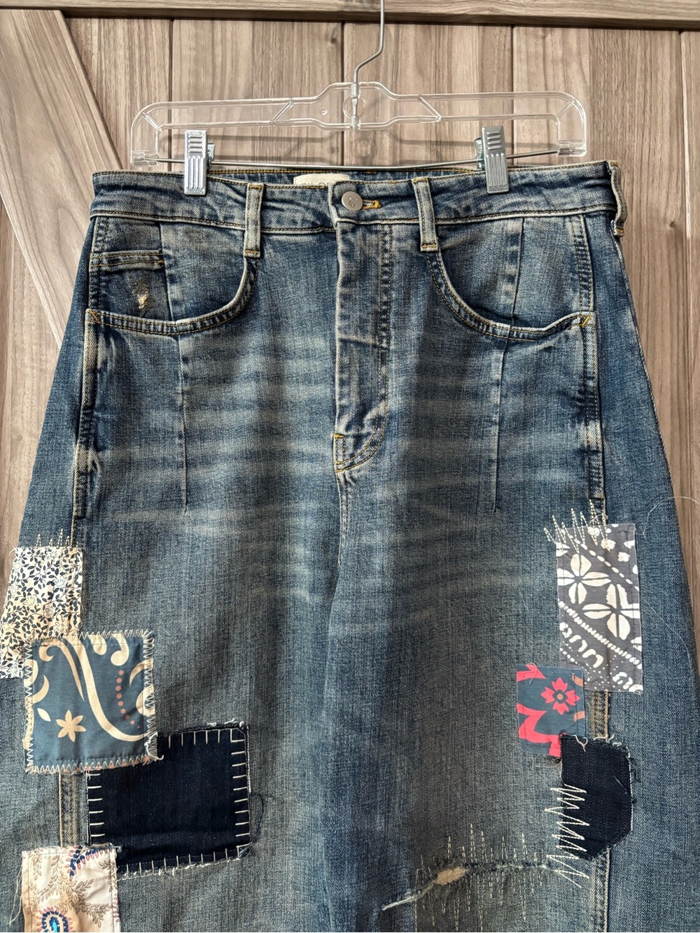 Pilcro Barrel Patchwork Jeans - Picture 2 of 8